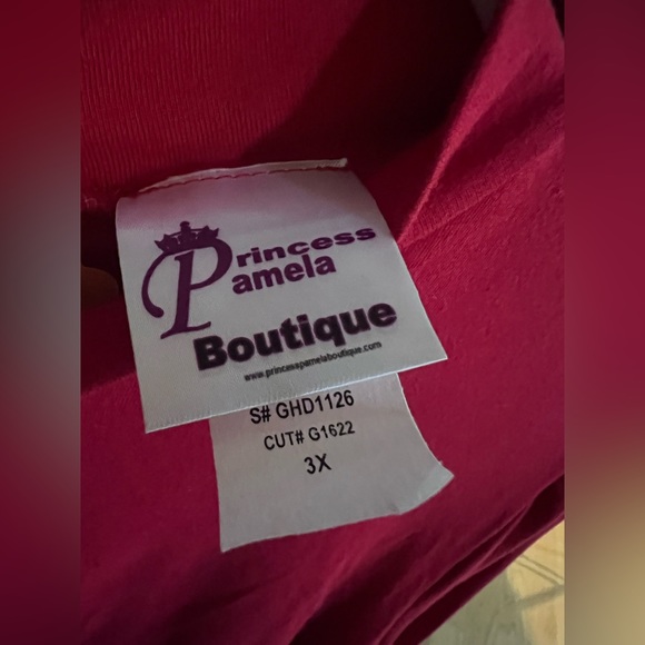 👑NWT Red Cut Off Crop Look Dress w/Keyhole Back (Clearance) - Picture 4 of 12